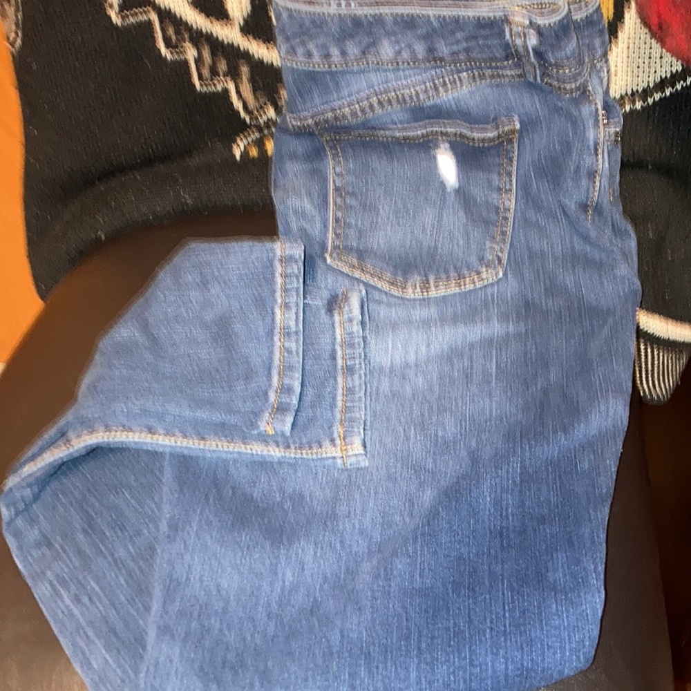 GENTLY USED THE LIMITED DENIM SKINNY ANKLE 5 POCKET MEDIUM BLUE IN SIZE 12